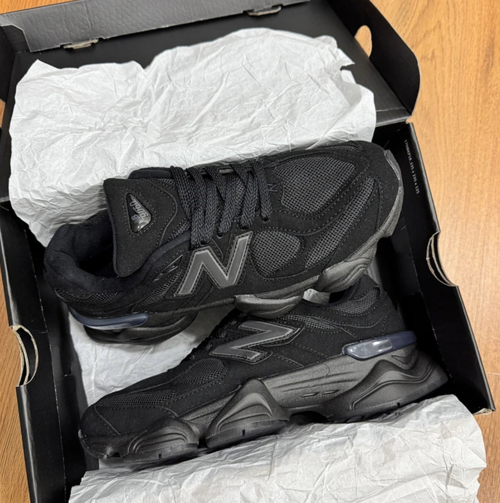 New Balance 9060 Total Black
