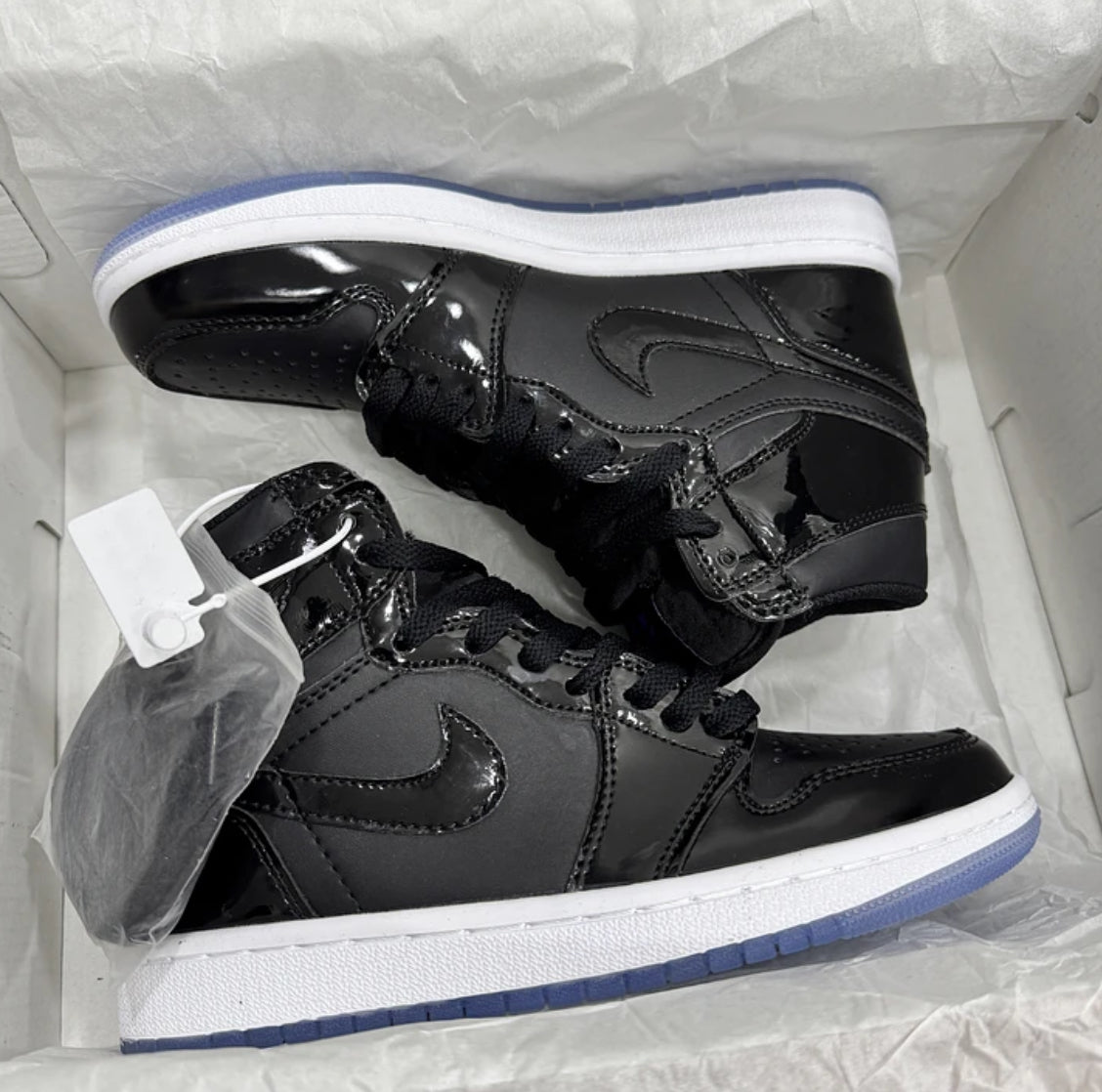 Jordan Retro 1 Mid Space Jam