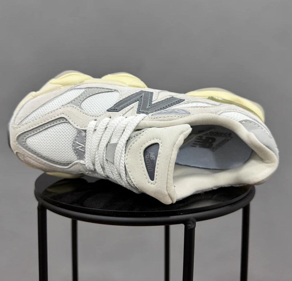 New Balance 9060 Beige Gris