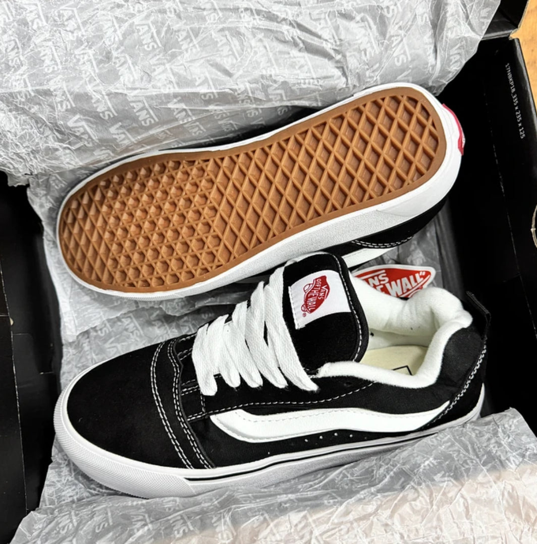 Vans Knu Old Skool Negro Blanco