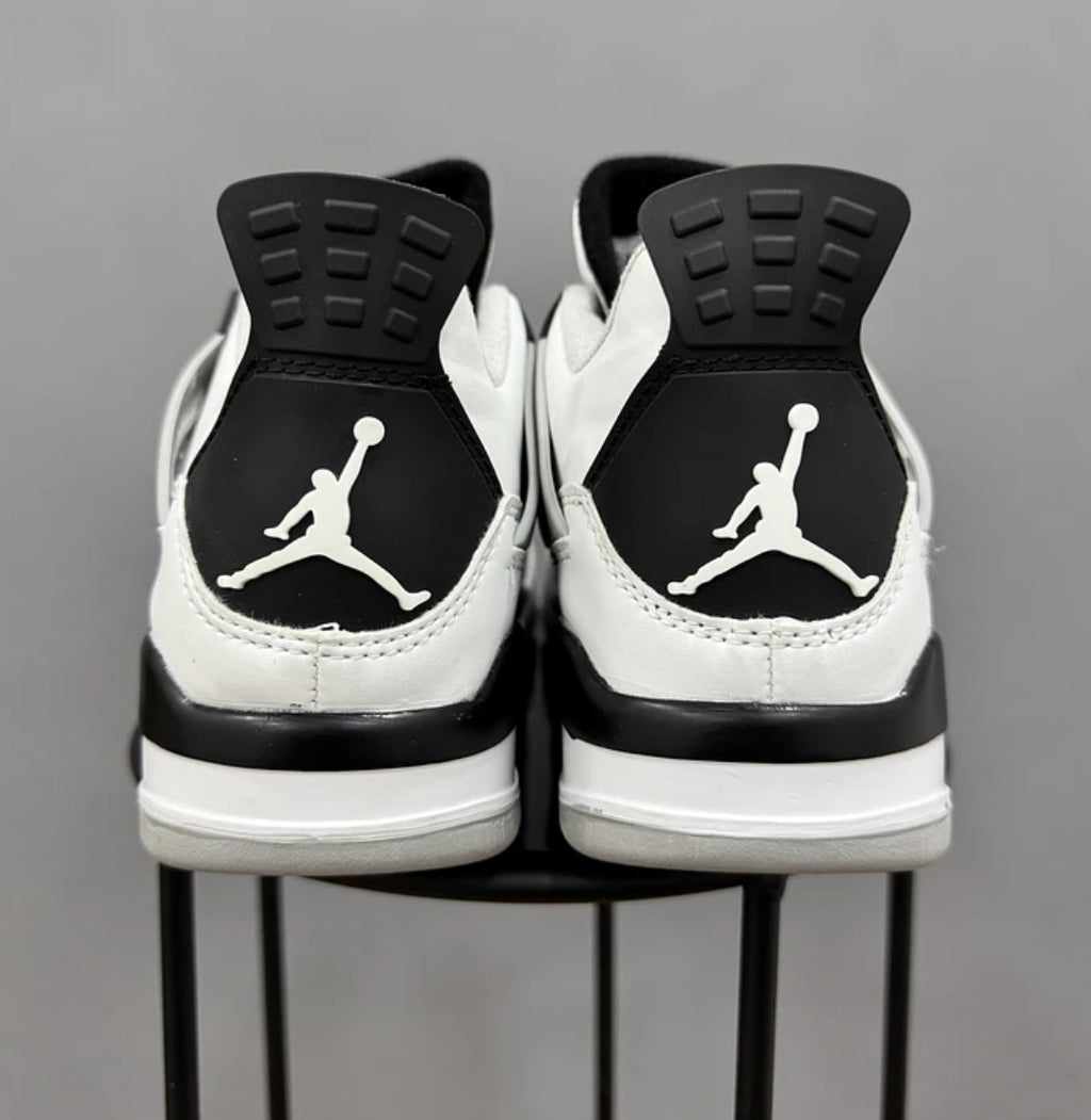 Jordan Retro 4 Military