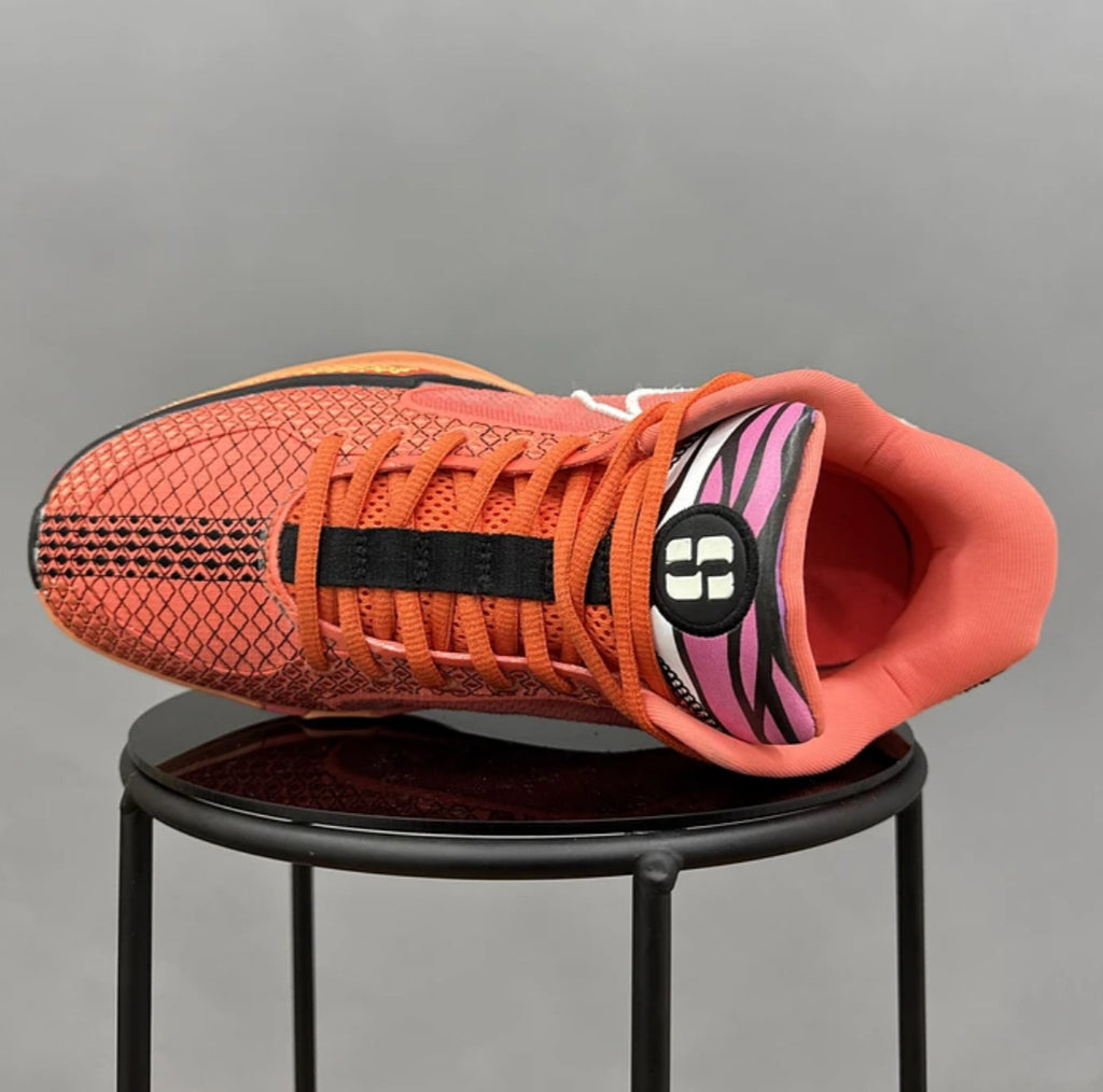 Nike Sabrina Orange