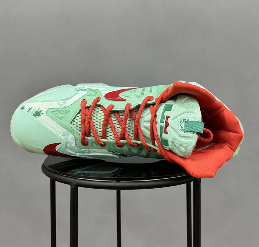 Nike Lebron 11 Christmas