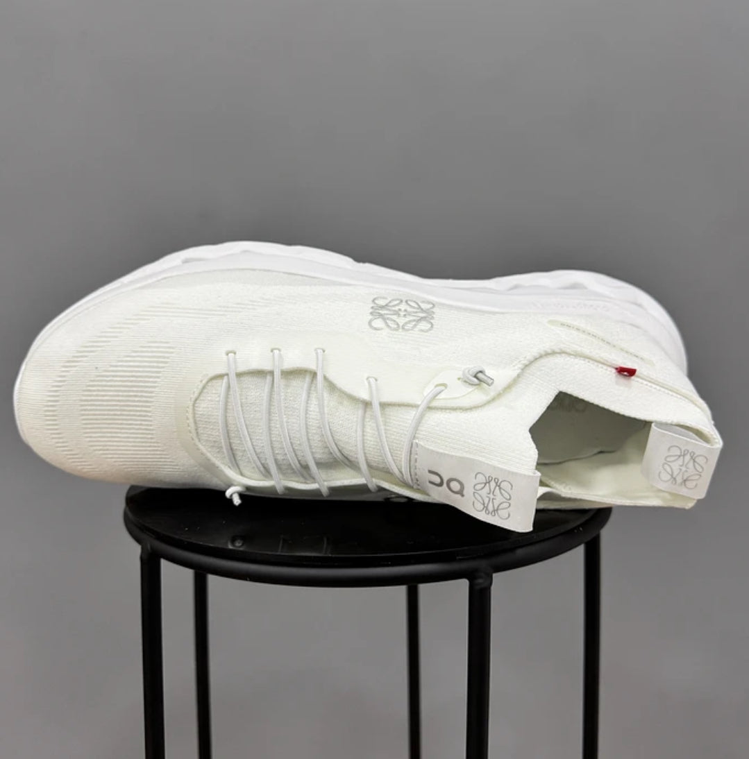 On Cloudtilt Loewe Blanca