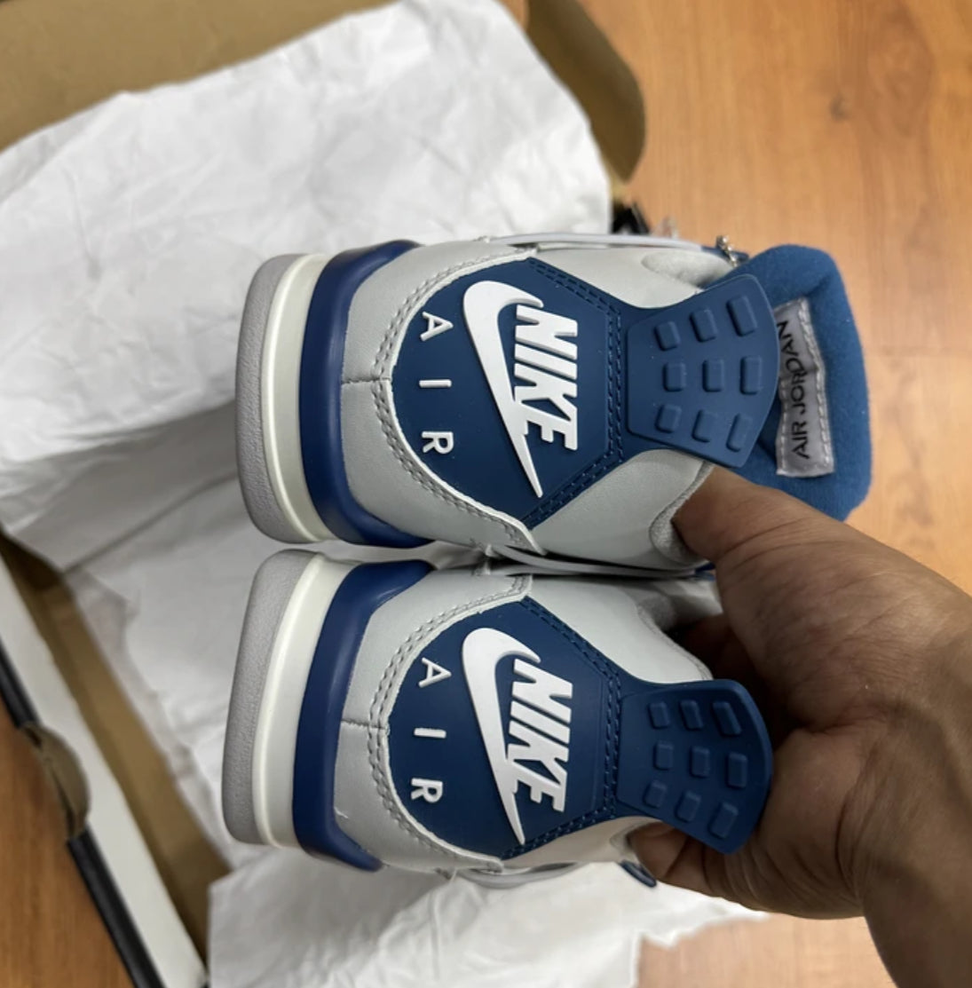 Jordan Retro 4 Military Blue