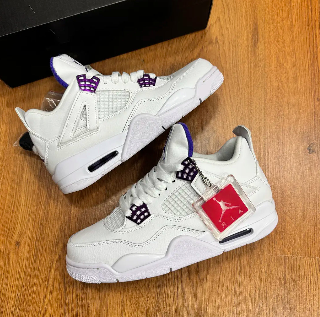 Jordan Retro 4 Metallic Purpple