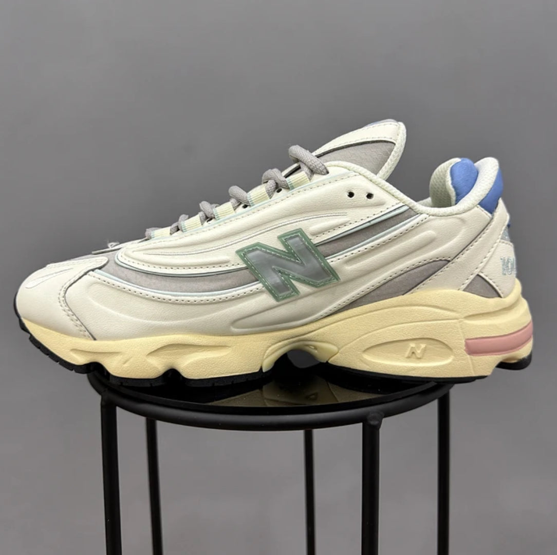 New Balance 1000 Angora Moonrock