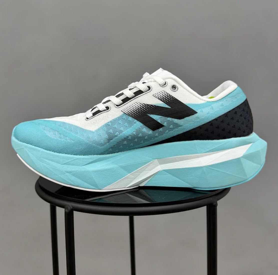 New Balance Elite V4 Cyber Jade