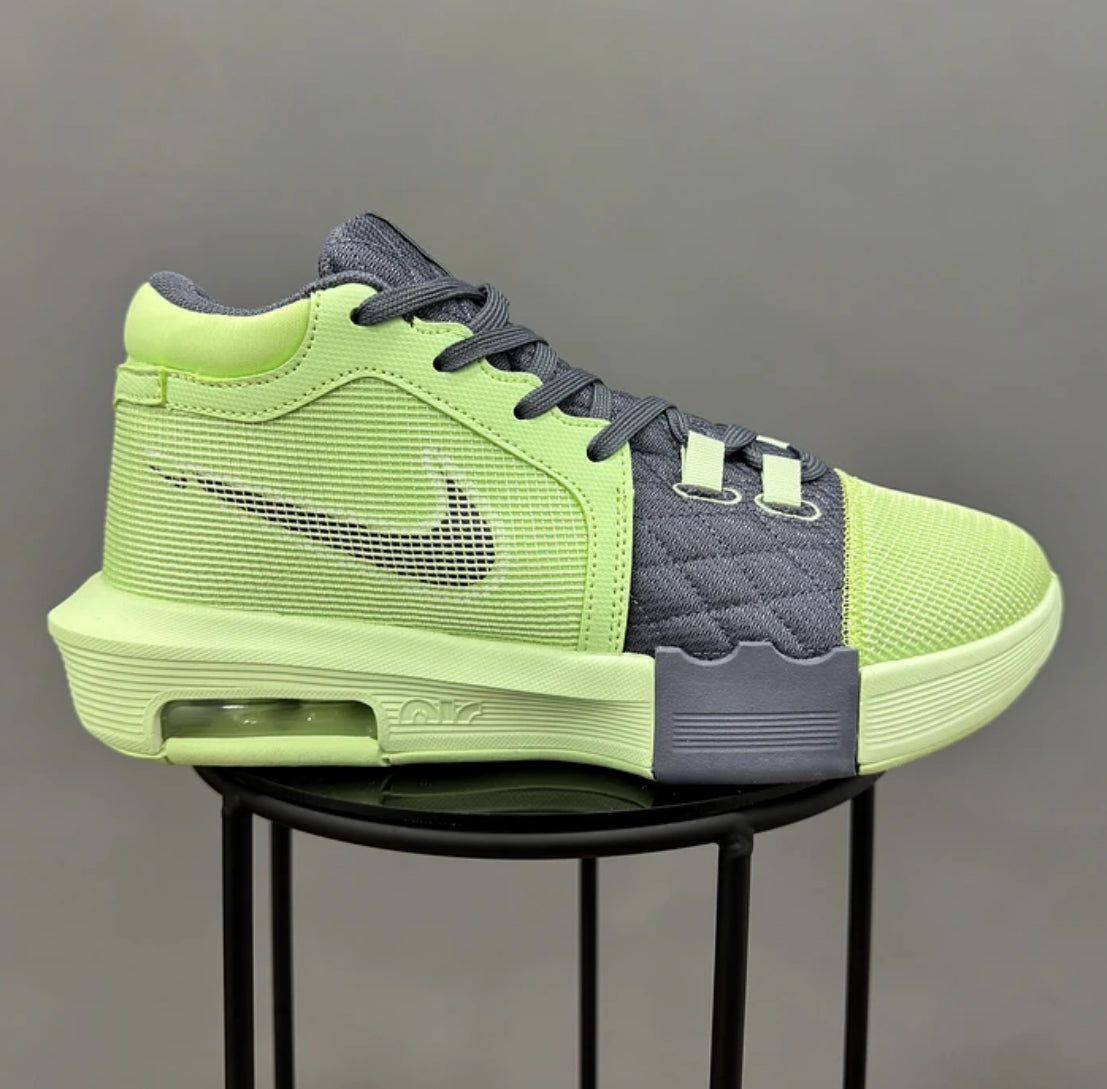 Nike Lebron Witness 8 Vapor Green
