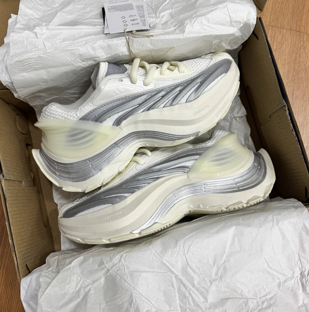 Adidas XLG Beige
