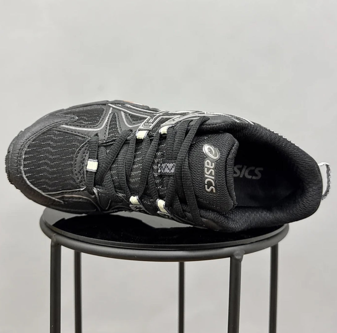 Asics Kahana 8 Negro