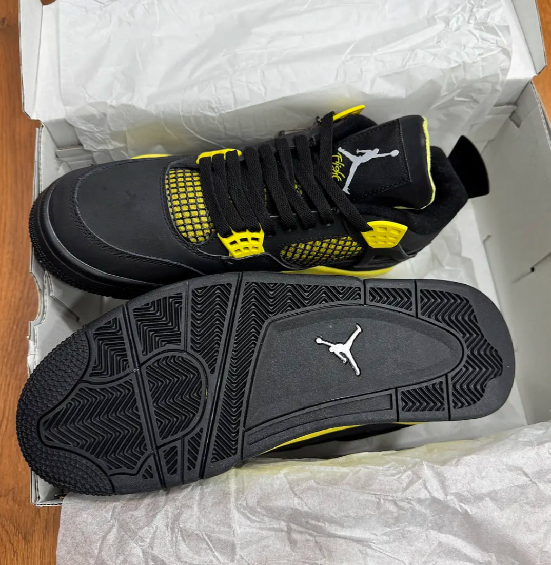 Jordan Retro 4 Black Yellow