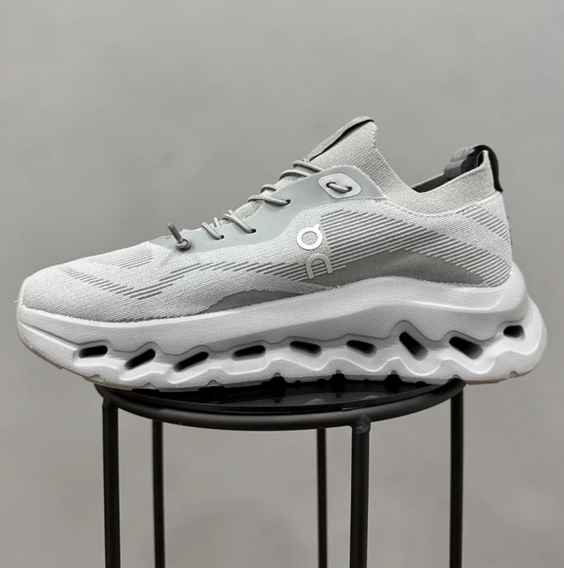On Cloudtilt Loewe Gris