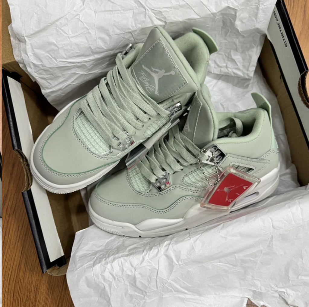 Jordan Retro 4 Seafoam