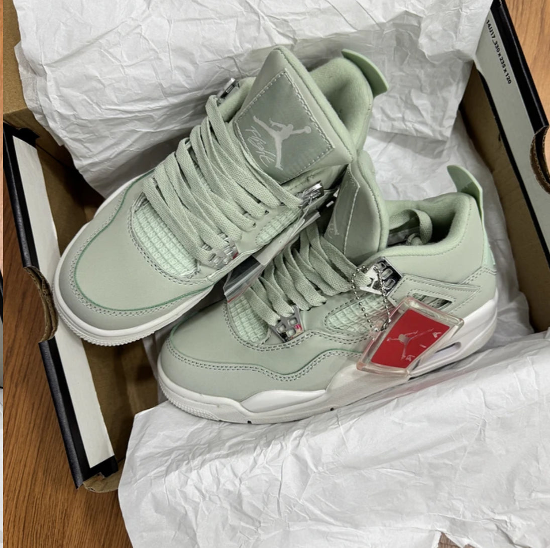 Jordan Retro 4 Seafoam