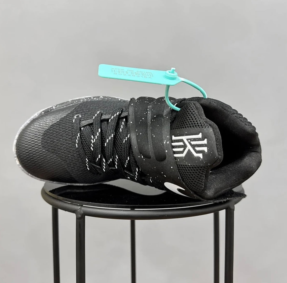 Nike Kyrie 2 EYBL