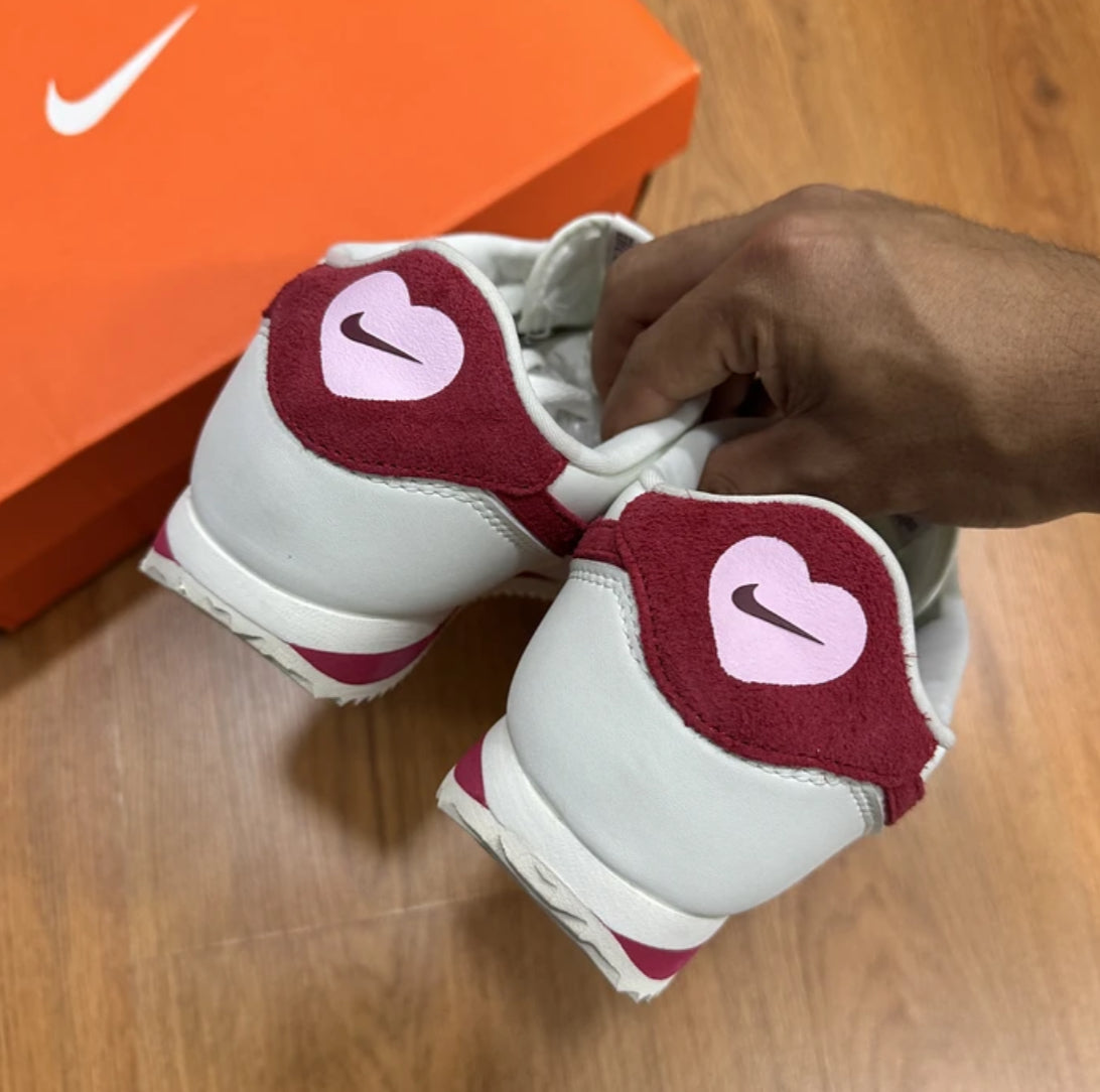 Nike Cortez San Valentín