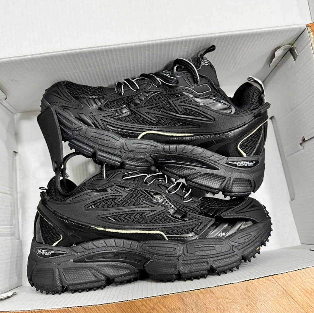 Off White Be Right Back Black
