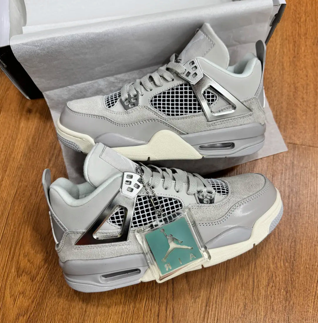 Jordan Retro 4 Frozen Moments