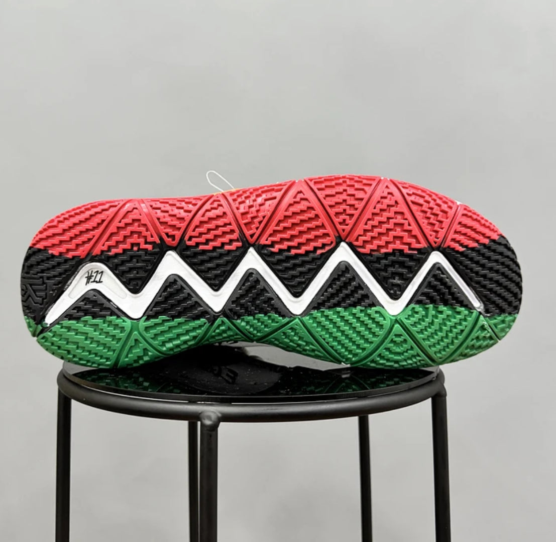 Nike Kyrie 4 Equality BHM