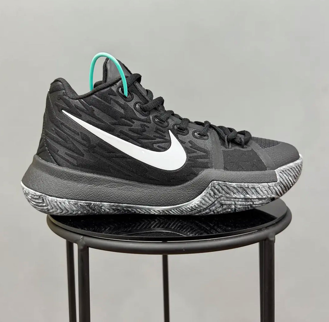 Nike Kyrie 3 Bhm