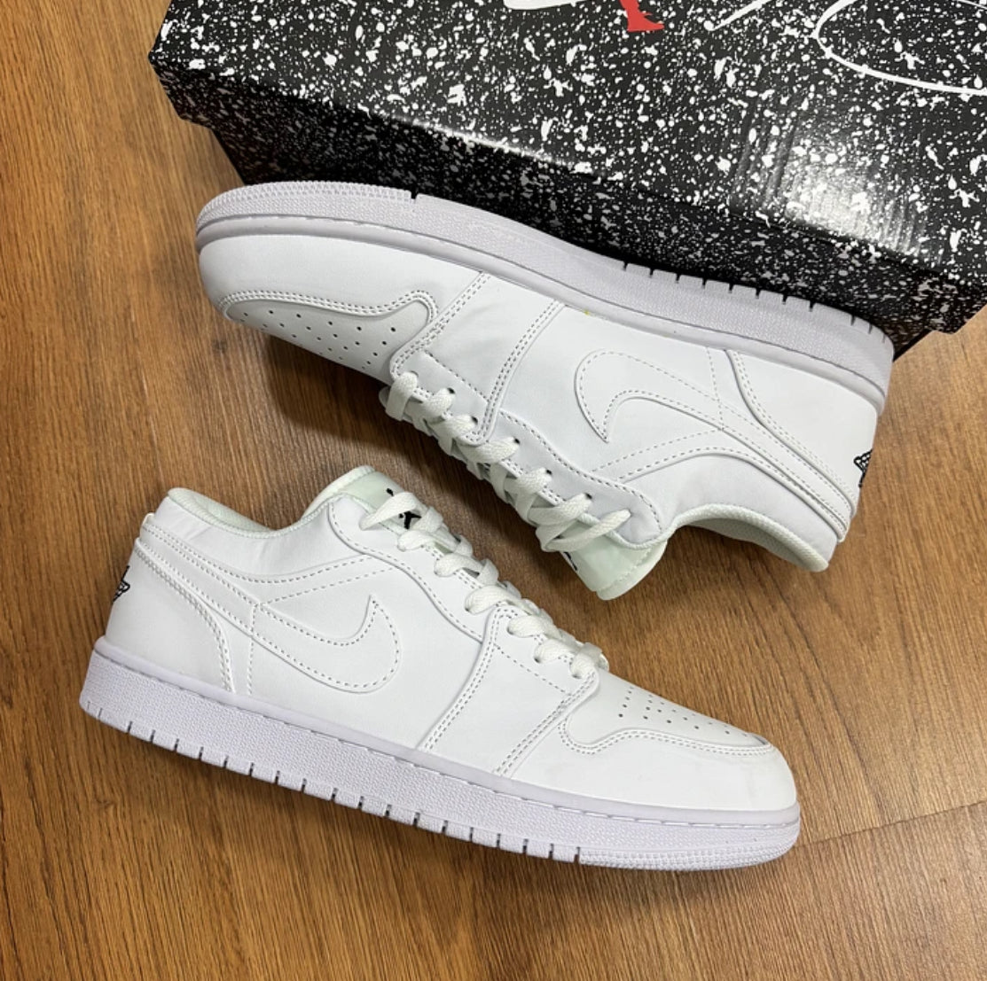 Jordan Retro 1 Low White