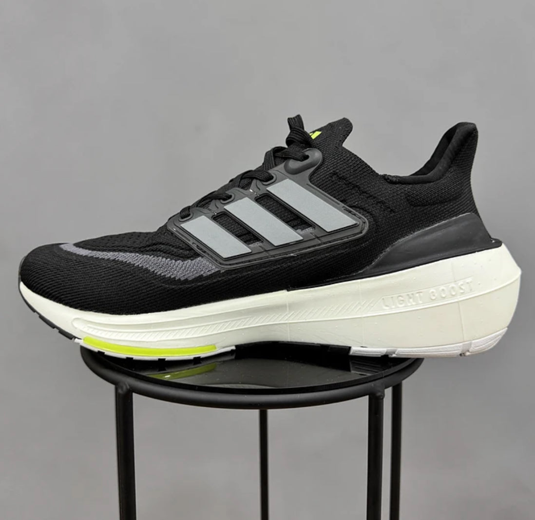 Adidas Ultraboost Light Negro