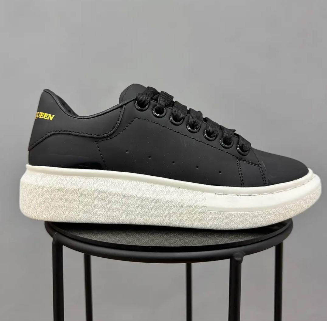 Sneakers Alexander McQueen Black White