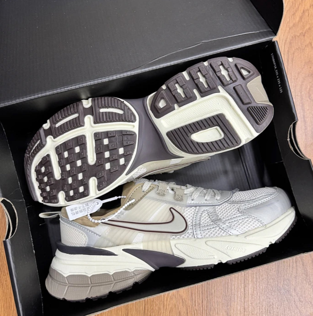 Nike V2K Run Brown