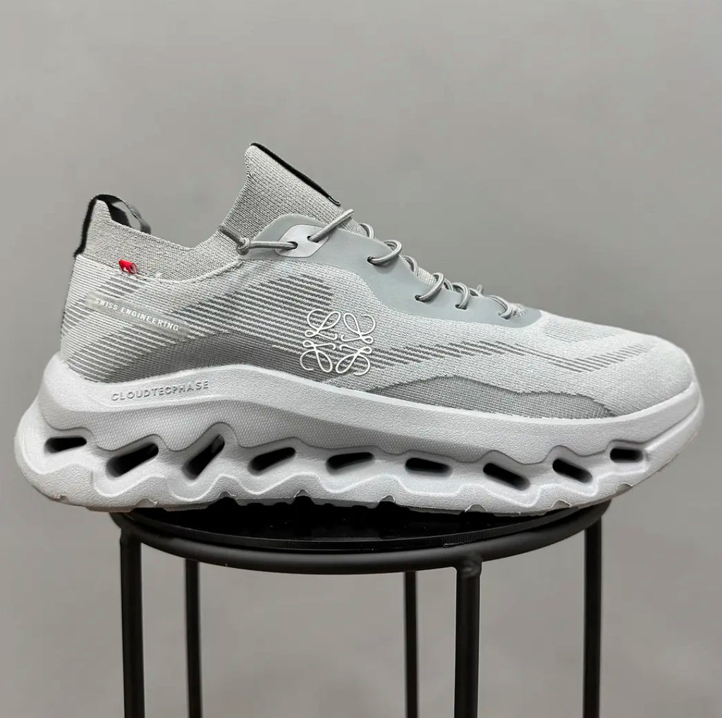 On Cloudtilt Loewe Gris